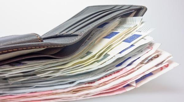 Salariul mediu în România. Cum stăm față de țările UE