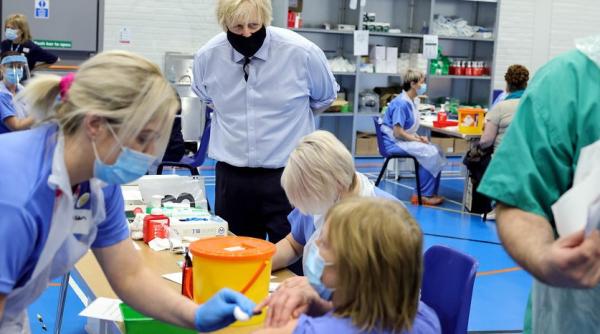 Boris Johnson se vaccinează. Ce ser a ales premierul britanic