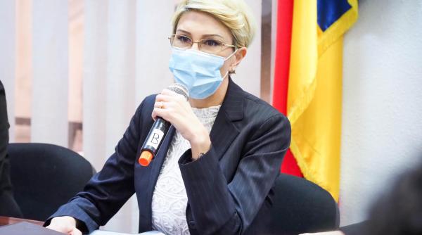 Ministrul Raluca Turcan, ATAC la sporurile MEDICILOR şi ASISTENTELOR