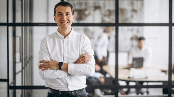 Vrei JOB la STAT? Facebook te ajută