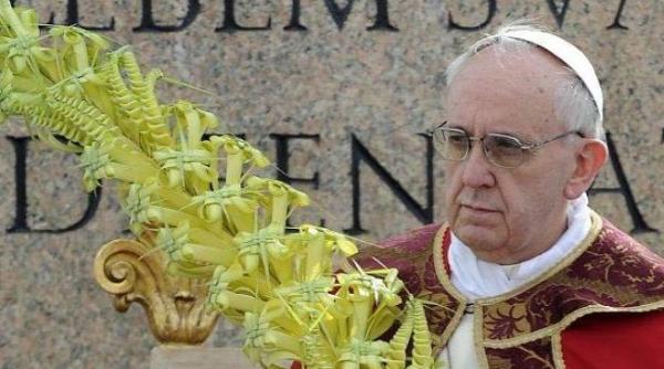 Salarii tăiate la Vatican. Papa Francisc vrea să salveze posturile mici
