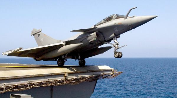 India, mielul blând, care primește ARMAMENT din toate părțile 