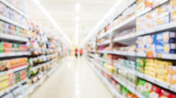 Magazinele din Bucureşti, deschise în Vinerea Floriilor până la ora 20.00