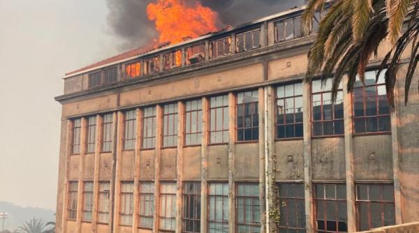 Incendiu DEVASTATOR în Cape Town. Au început evacuările VIDEO