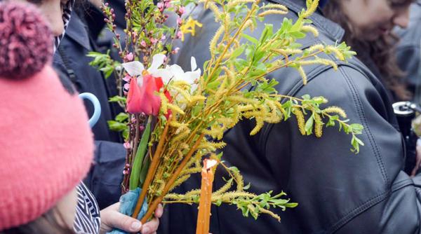 Duminica Floriilor. Fetele pot afla ”ursitul”. Tradiții și obiceiuri