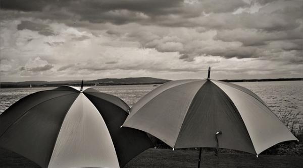 O nouă AVERTIZARE ANM. Tot COD GALBEN, până diseară