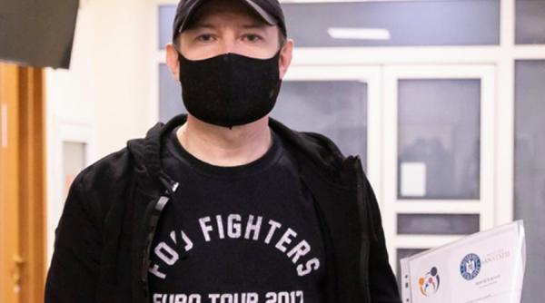 Florin Cîțu, invitat de petrecăreți în Vama Veche. Reacție