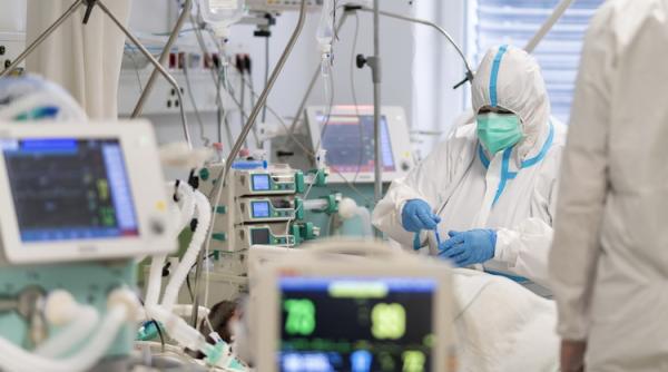 De ce COVID-19 este atât de greu de tratat Experți