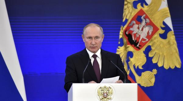 Putin: Rusia le va sparge dinții tuturor care vor să înhațe ceva de la ea