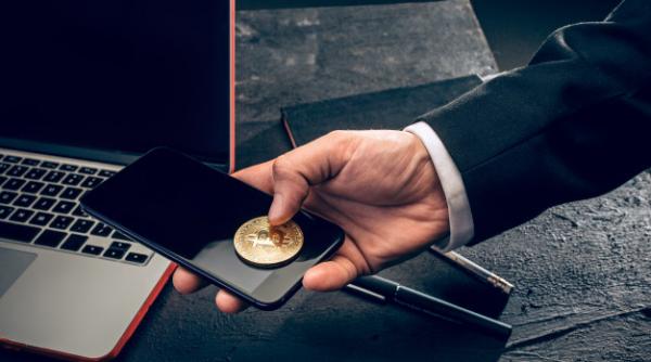 Bitcoin, în dificultate? Se prefigurează vremuri tulburi