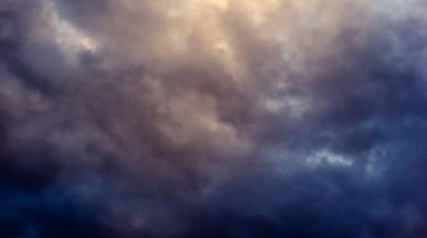 Când vine CICLONUL! România va fi lovită de furtuni NĂPRASNICE