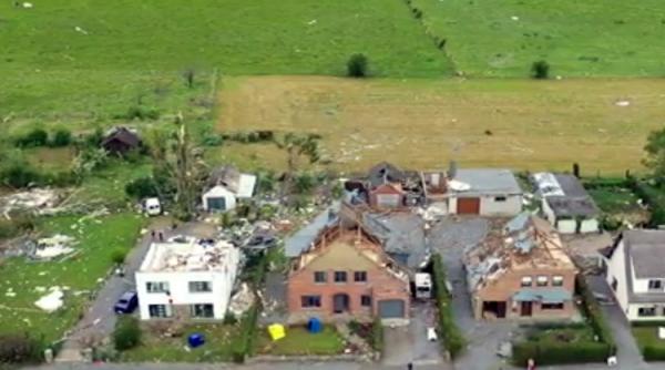 Belgia, lovită de o tornadă. 17 răniți și peste 90 de case, distruse