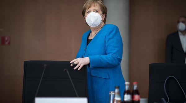 Angela Merkel, vaccinată cu două seruri diferite. De ce