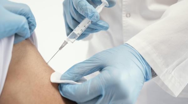 Britanicii vor avea nevoie de vaccinul anti-COVID, 10 ani de acum încolo