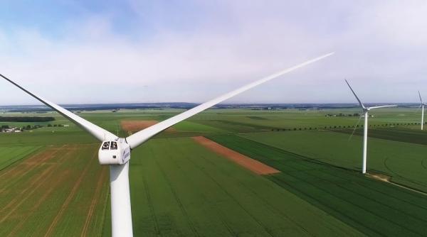 Lupta cu 'morile' de vânt: Cimitirele de eoliene