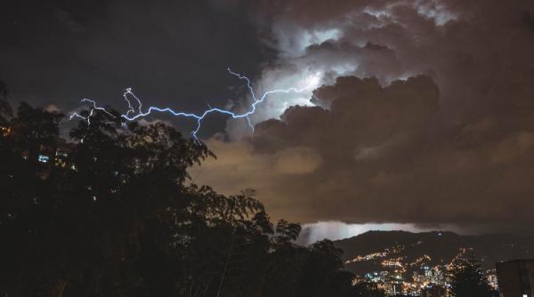 METEO. Cod PORTOCALIU de vreme severă în două județe