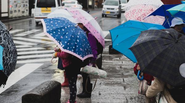 Avertizare ANM. Cod galben de ploi și vijelii in 21 de județe 