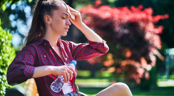 CANICULA revine în forță în România. Ne vom topi la 40 de grade