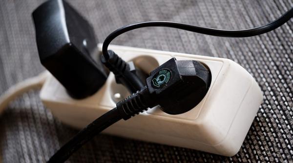 Facturi mai mari la electricitate și gaze. Care sunt cauzele, în opinia specialiștilor