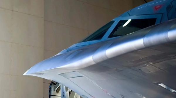 Americanii au prezentat CEL MAI TARE avion DE LUPTĂ din lume