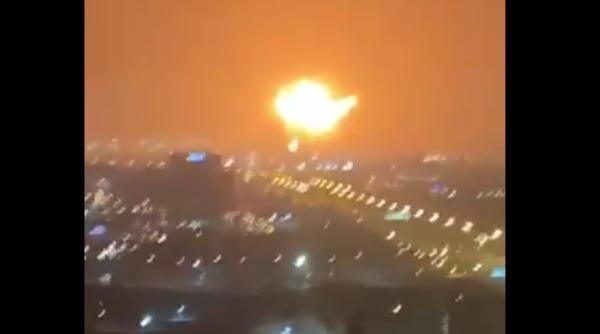 Explozie și incendiu puternic în portul Dubai. Video