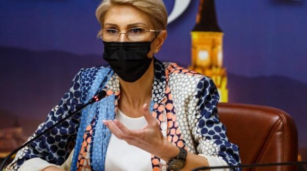 Bonele și menajerele pot sta liniștite. Raluca Turcan spune că o să fie bine