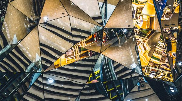 OGLINDA spartă! Cum alungi ”ghinionul” ca să fie totul BINE