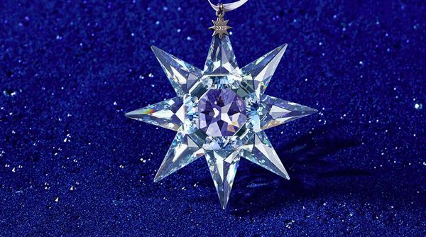 Fisuri în castelul de cristal Swarovski. De ce imperiul riscă să se surpe