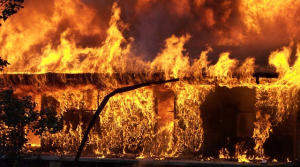 Irak: Incendiu DEVASTATOR într-un spital COVID. Zeci de morți VIDEO