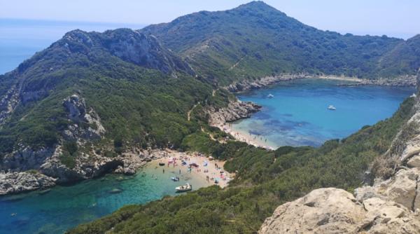 Avertisment pentru TURIȘTI! Grecia se TOPEȘTE, se anunță 40 de grade