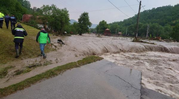 NOUĂ alertă COD PORTOCLIU de inundații în ALBA și Hunedoara