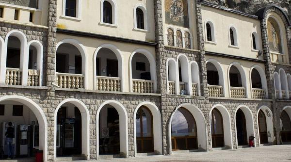 Muntenegru a început să raburseze împrumutul luat de la China pentru o autostradă