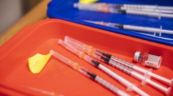 Vaccinul Pfizer. Cât timp durează imunitatea. Rezultate UIMITOARE după a treia doză