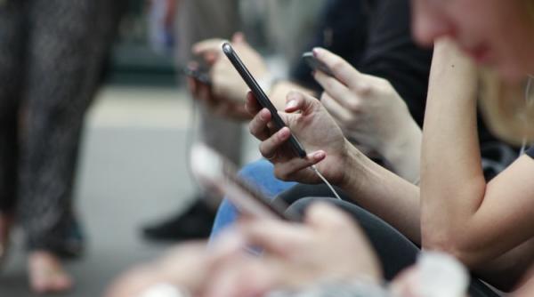 ANCOM: Utilizatorii de telefonie mobilă pot fi ținta tentativelor de fraudă! Află CUM