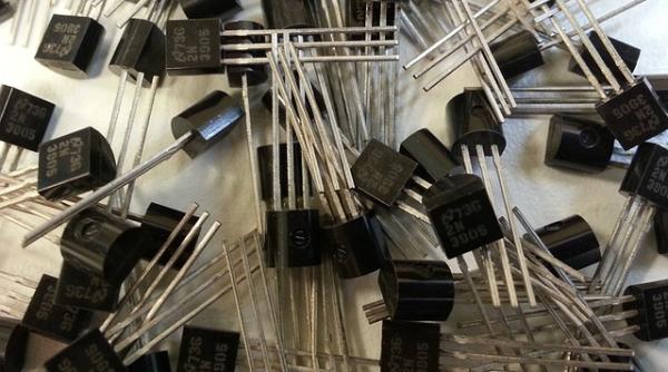 Semiconductori. Veoneer, dicuții cu Qualcomm despre oferta sa de preluare