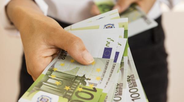 Euro, la CEL MAI JOS NIVEL din ultimele patru luni. Curs BNR , 13 august