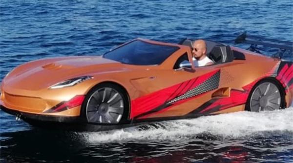 Aproape ca James Bond. Mașini sport cu care poti merge pe apă VIDEO