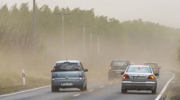 Cod galben de instabilitate atmosferică pentru aproape toată țara