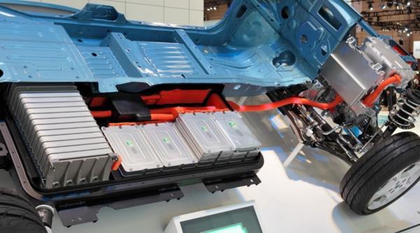 Tesla se laudă că reciclează aproape tot. Cât costă o BATERIE nouă