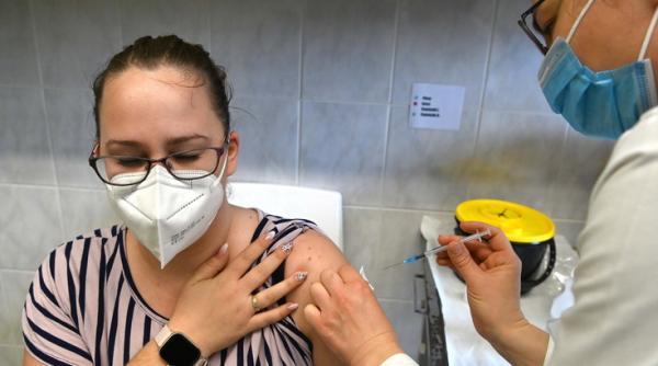 Medicii de familie vaccinează și la domiciliu. Cât vor primi pentru fiecare pacient