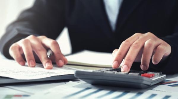 ''Metoda Cîțu''. Care sunt restanțele românilor la bănci