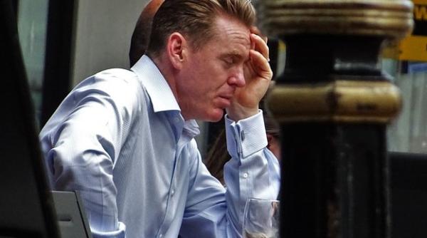 Simptome COVID-19 care persistă și la un an de la diagnosticare 