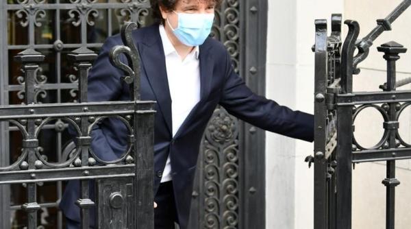 Nicușor Dan RÂDE în timp ce ANUNȚĂ bucureștenii că urmează o iarnă fără căldură şi apă caldă