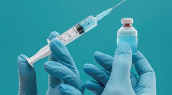 Spania şi-a atins obiectivul de a vaccina peste 70% din populaţie. România abia a trecut de 26%