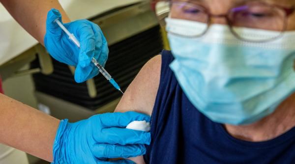 Bulgaria oferă vouchere de 10 euro pentru alimente spre a încuraja vaccinările împotriva COVID-19