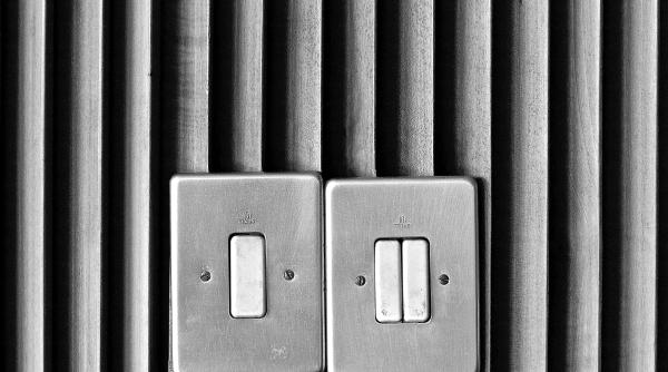 Plafonarea preţului la energie e singura soluţie? Cine a făcut propunerea 