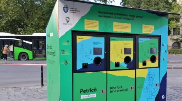 Ce știe să facă PETRICĂ: Bilete de autobuz în schimbul PET-urilor reciclate. Se întâmplă în Brașov