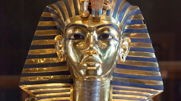 Scandal URIAȘ în Egipt. Motivul - masca lui Tutankhamon