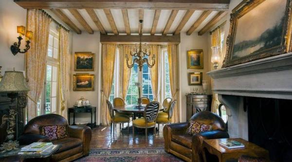 Un castel francez concurează cu vilele californiene FOTO