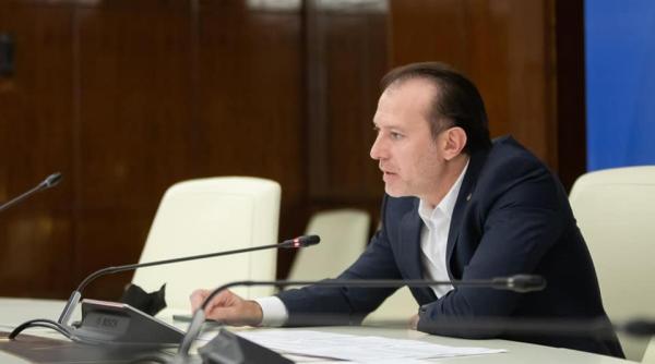 Florin Cîțu a ajuns la liceu. Promisiunea făcută tuturor românilor